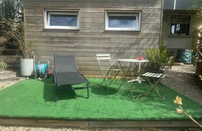 Elegant Family Home in a Prime, Well-Serviced Location